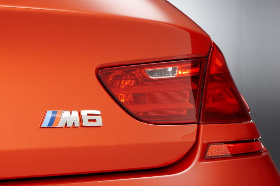  BMW M6 2012 года  (фото 2 из 14)